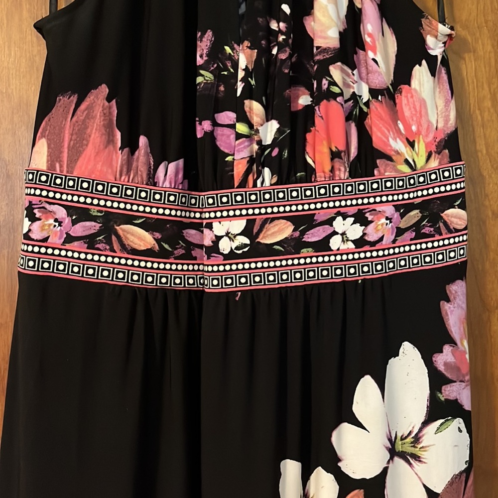 Floral Maxi Dress - Picture 8 of 8
